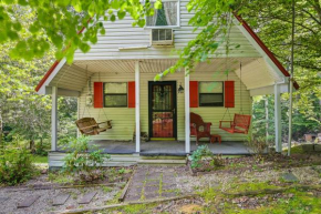 Cozy Country Cabin 4 Mi to Cave Run Lake!